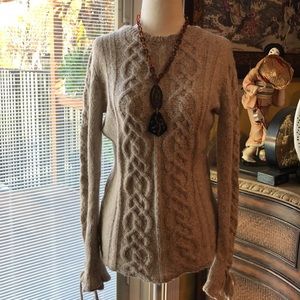 SOLD 💗 Chic Royal Robbins Sweater! 😊